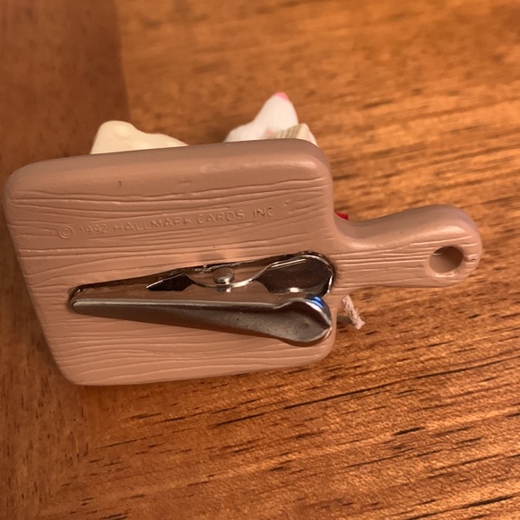 Hallmark KEEPSAKE Ornament MERRY SWISS MOUSE 1992 in Original Box - Picture 4 of 7